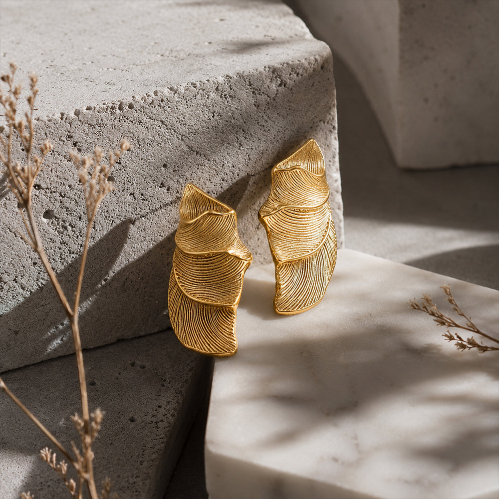 Beauteast Folded Form Stud Earrings