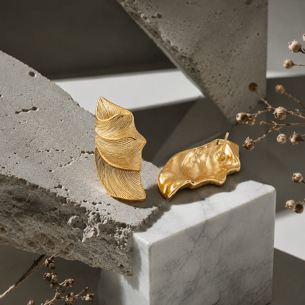 Beauteast Folded Form Stud Earrings
