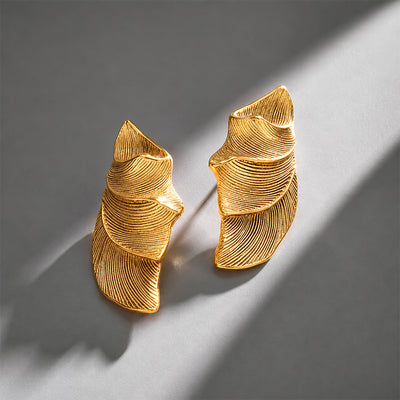 Beauteast Folded Form Stud Earrings