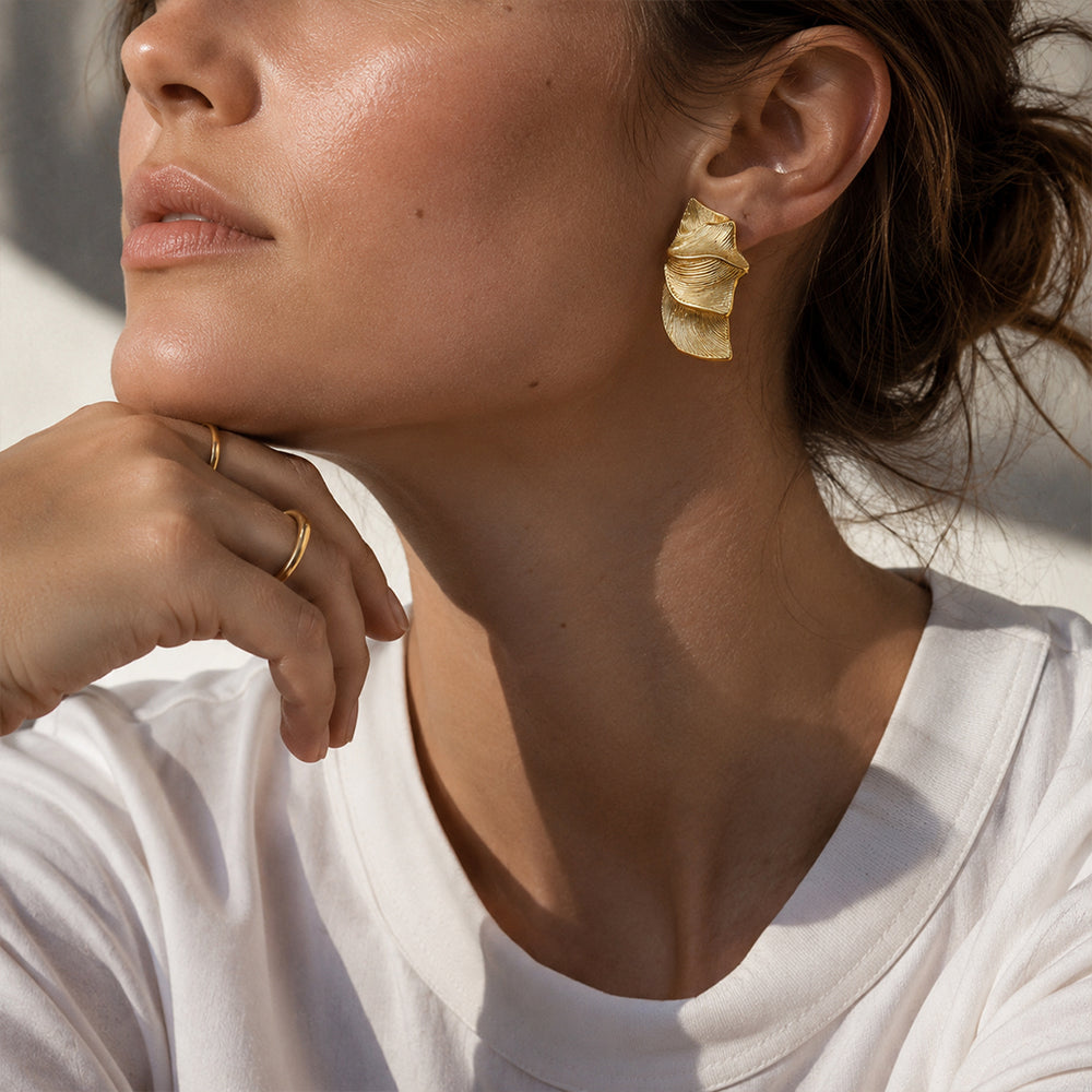 Beauteast Folded Form Stud Earrings
