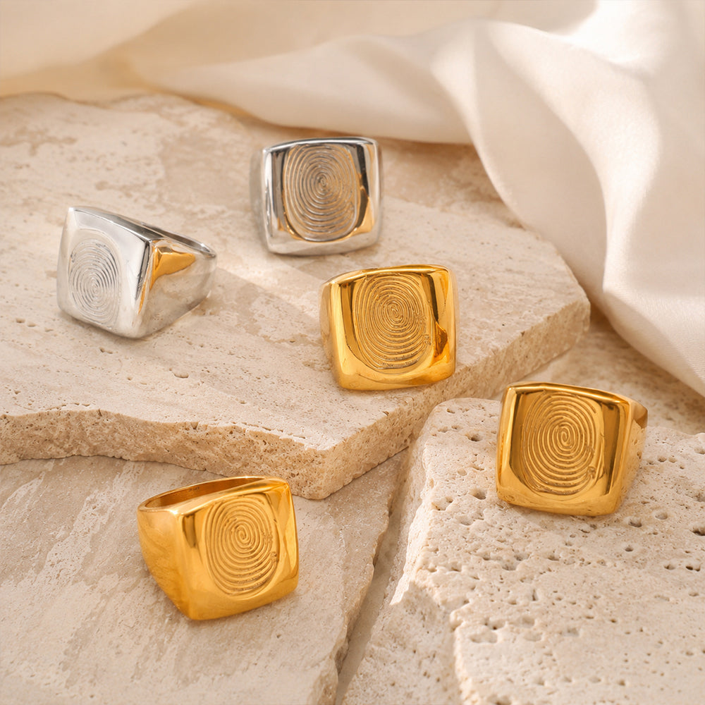 Beauteast Mark Signet Ring