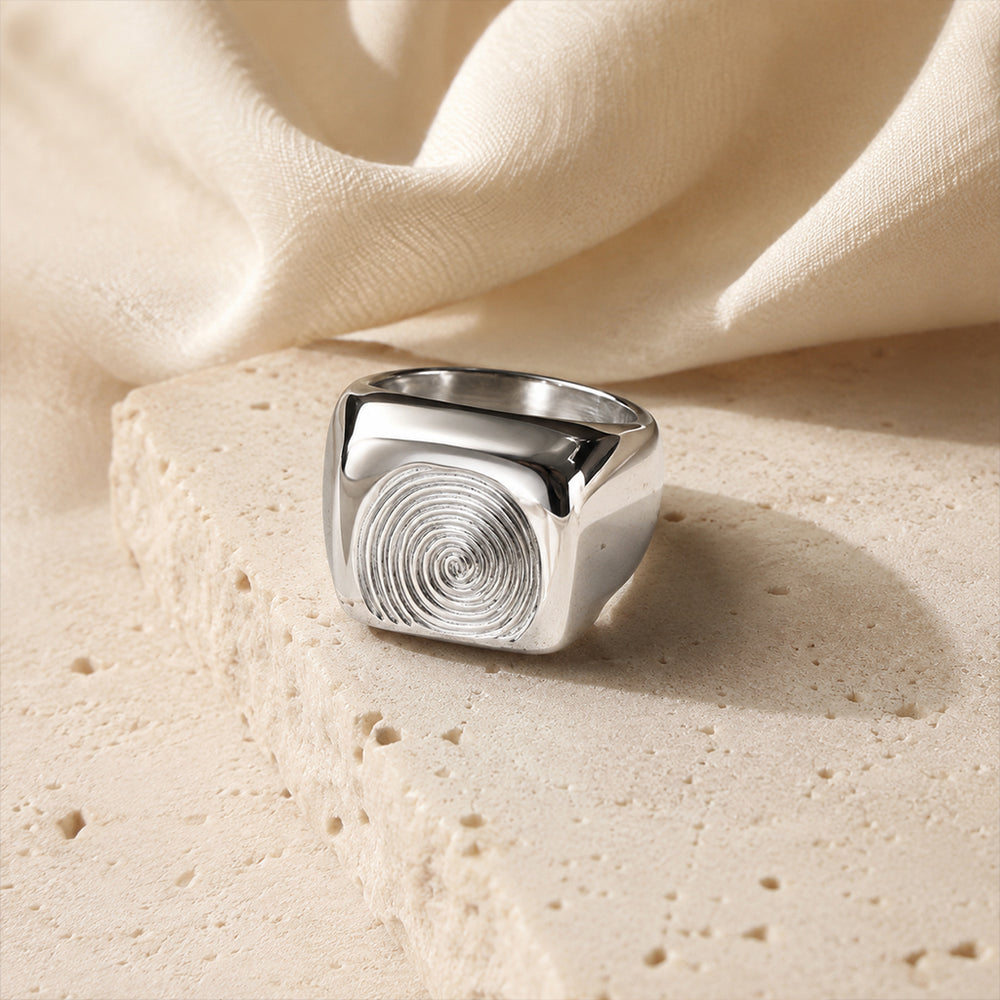 Beauteast Mark Signet Ring