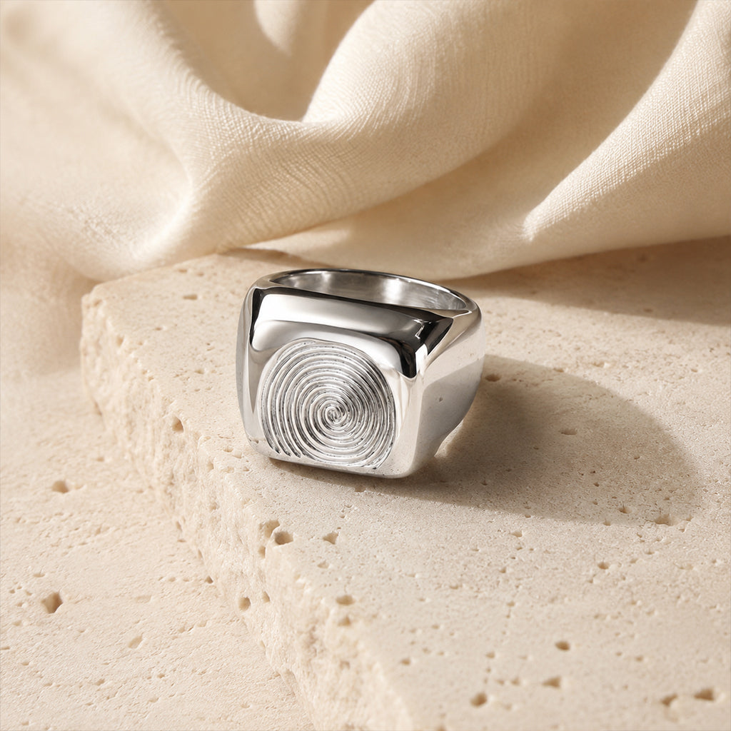 Beauteast Mark Signet Ring